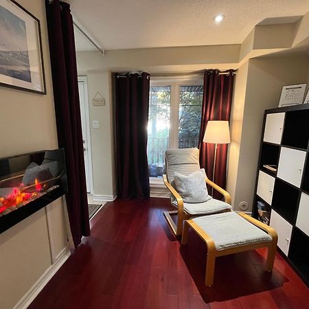 Stunning Rooms In Townhouse Across The Beach Toronto Exterior foto